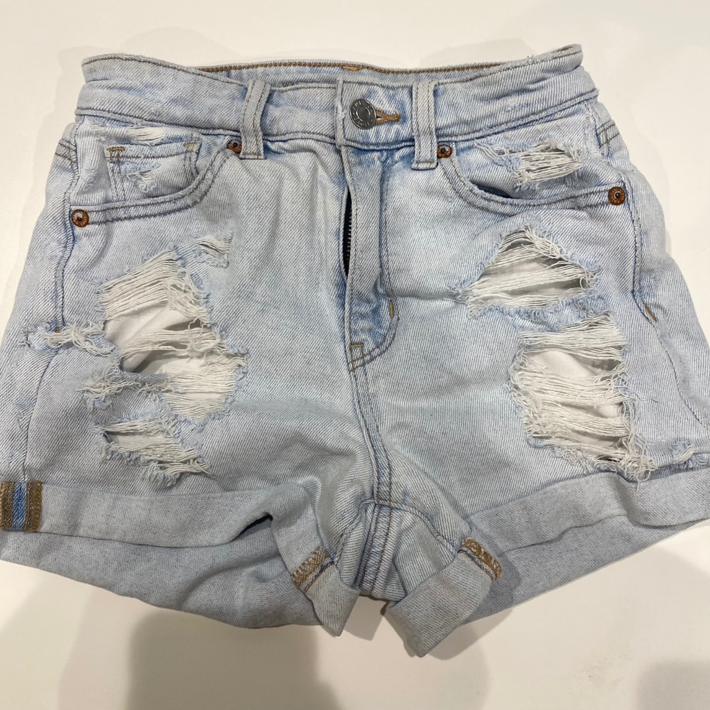 AMERICAN EAGLE LIGHT WASH JEAN SHORTS SIZE 000